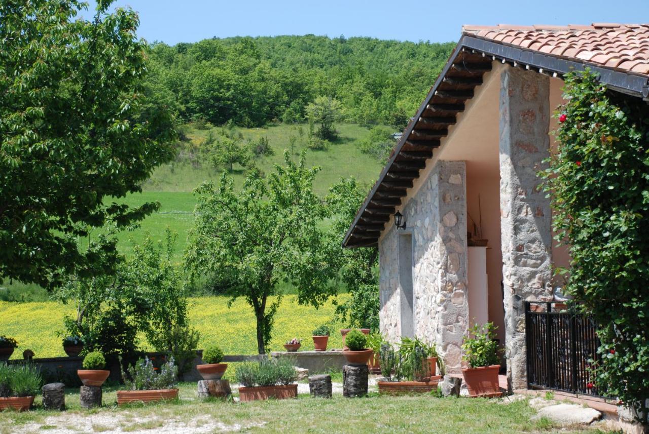 Casale La Torretta Panzió Norcia Kültér fotó