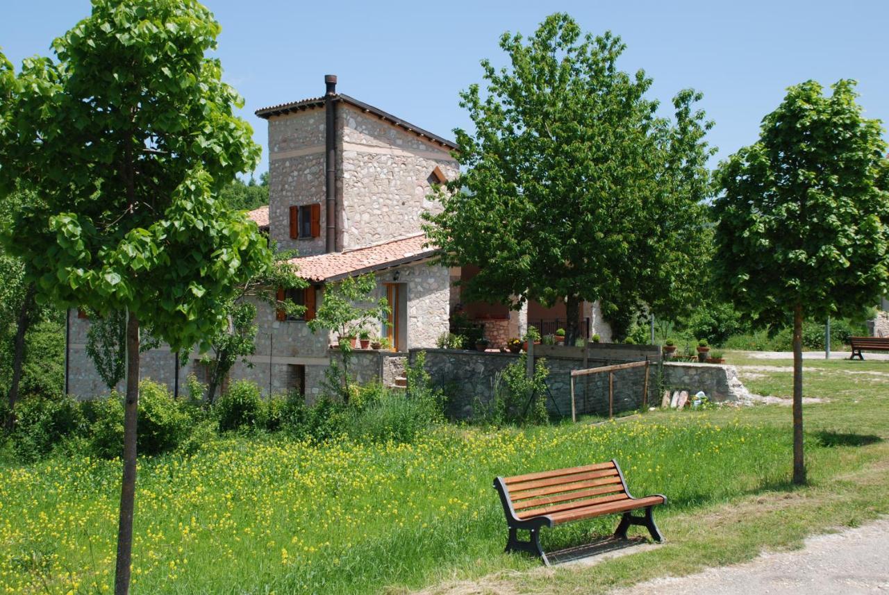 Casale La Torretta Panzió Norcia Kültér fotó