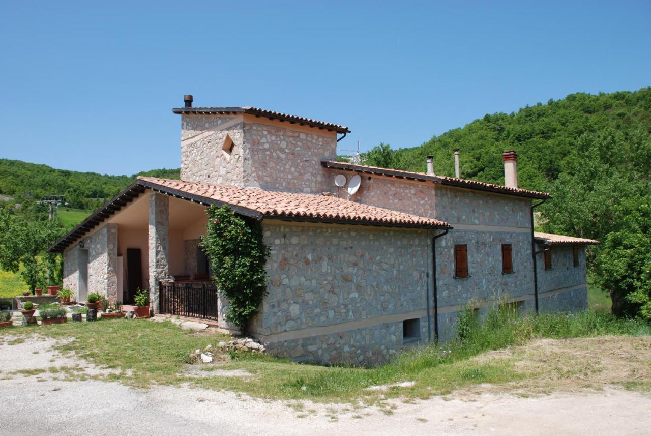 Casale La Torretta Panzió Norcia Kültér fotó